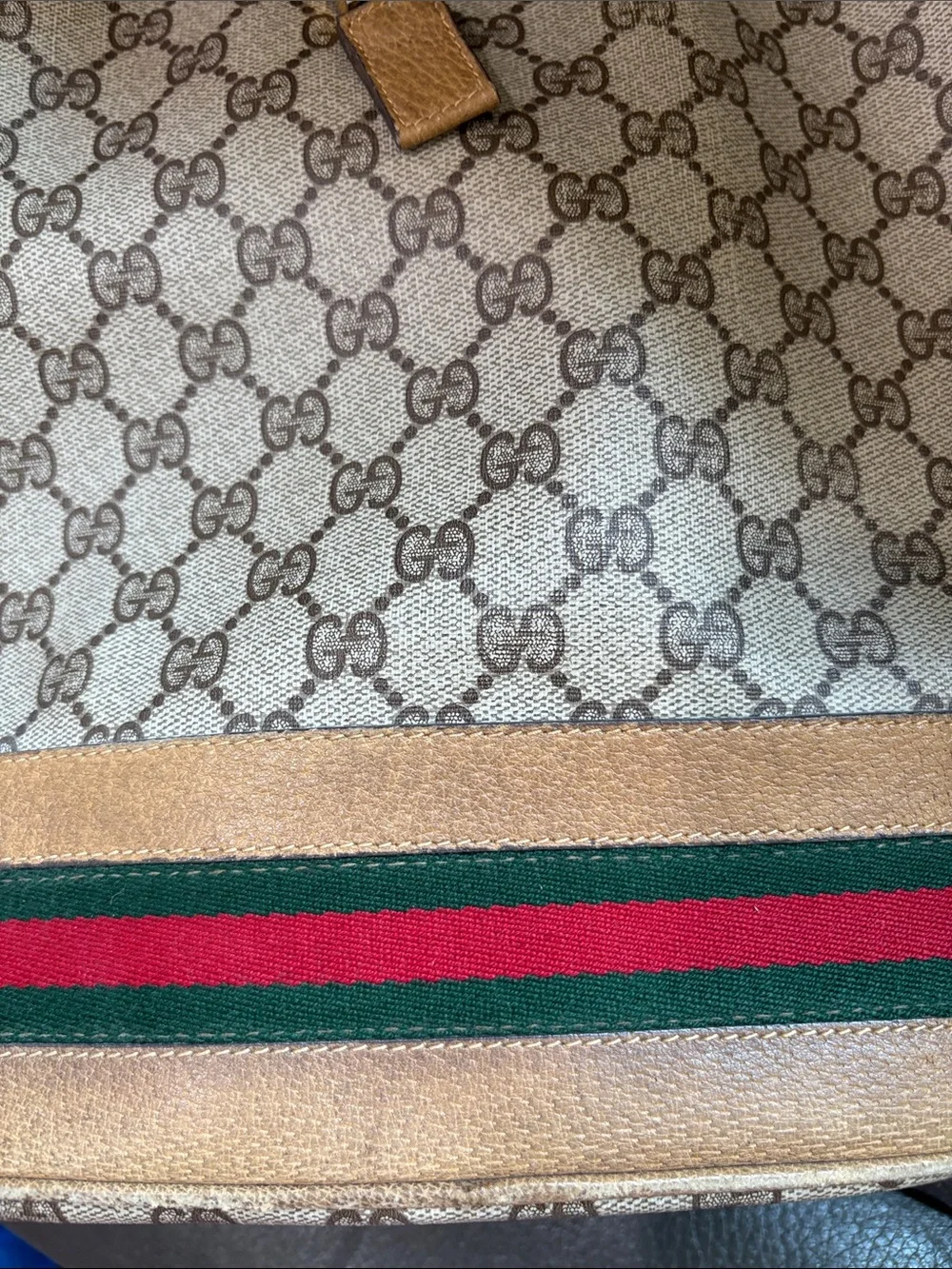 Gucci signature printed vintage crossbody bag as is - Picture 14 of 14